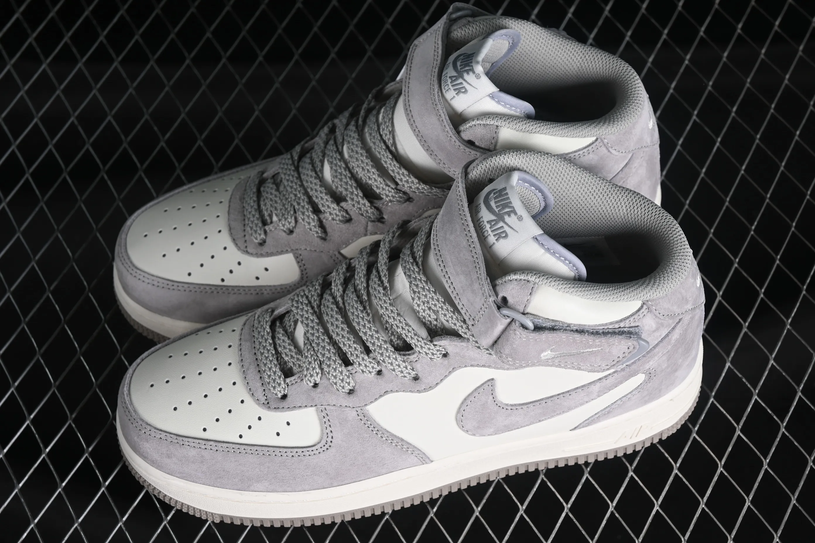 All Categories Nk Air Force 1 Air Force Series Nk Air Force 1 Mid Air Force Mid Nk Air Force 1'07 Mid Beige Air Force One Mid Casual Sneakers CQ3866-015